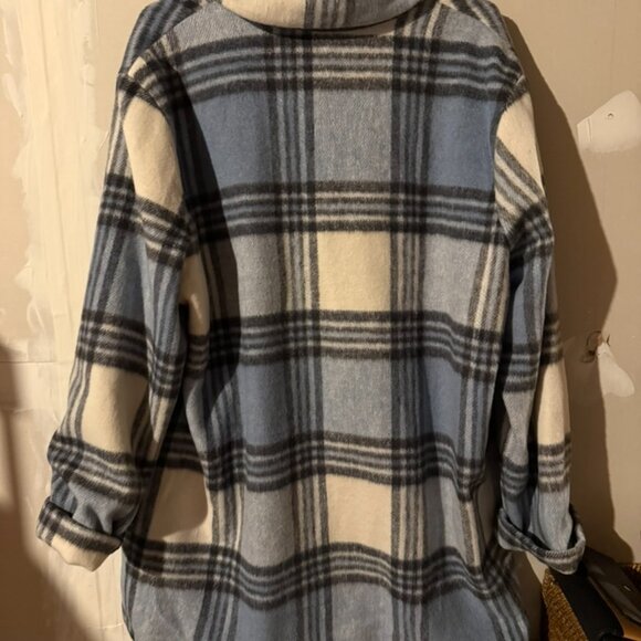 Northern Reflections - Picture 7 of 7